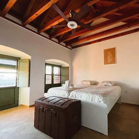 Casa En Plaza De La Corredera Con Balcon Кордова